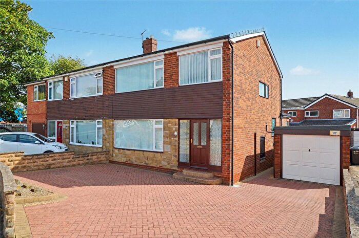 3 Bedroom Semi-Detached House For Sale In Parkways, Oulton, Leeds, West Yorkshire, LS26