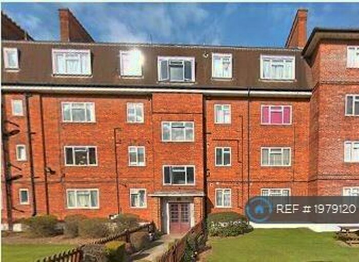 2 Bedroom Flat To Rent In North End Road, Wembley, HA9
