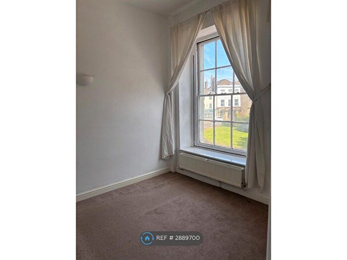 2 Bedroom Flat To Rent In Silver St, Dursley, GL11
