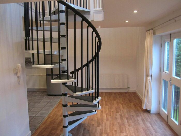 1 Bedroom Flat To Rent In Legh Court, Montmorency Road, Knutsford, WA16