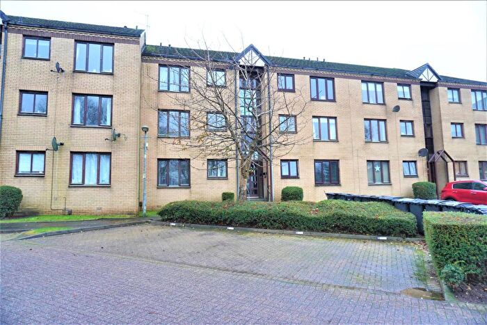 2 Bedroom Flat For Sale In Castle Court, Kirkintilloch, G66