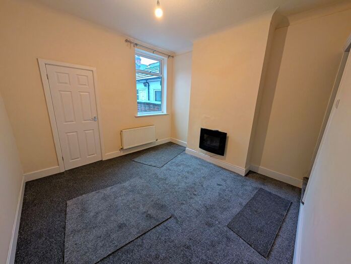 2 Bedroom Property To Rent In Albany Road, Stoke-On-Trent, ST4