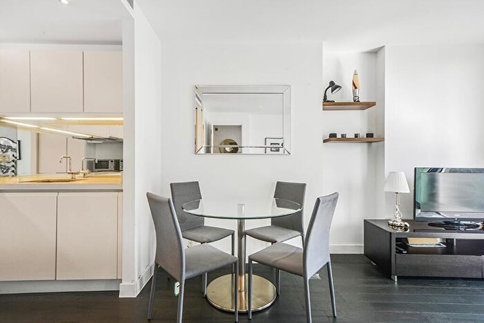 1 Bedroom Flat To Rent In Pan Peninsula West, London, E14