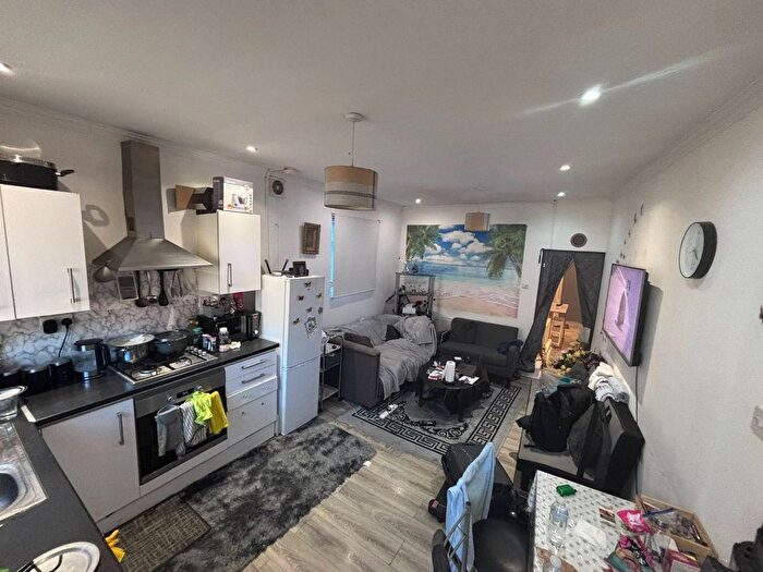 1 Bedroom Flat To Rent In Portland Road, London, SE25