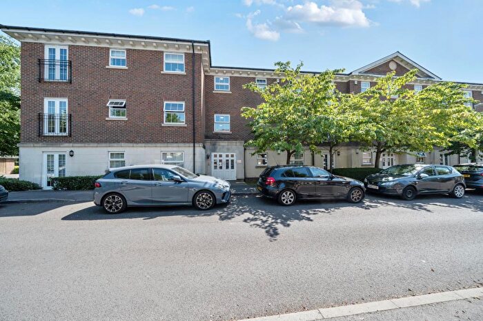 2 Bedroom Flat For Sale In Jago Court, Newbury, RG14