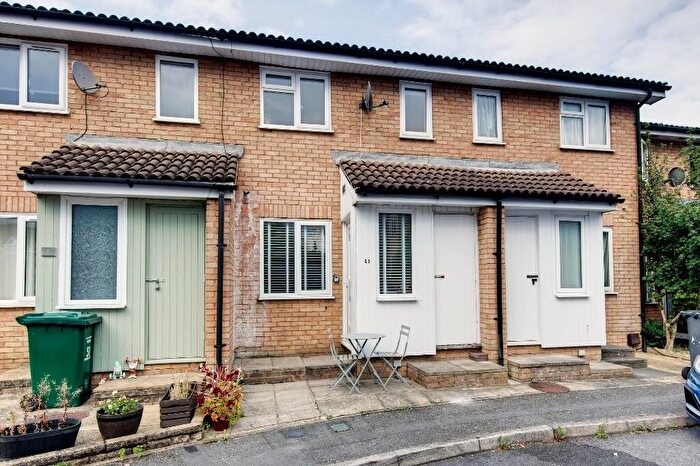 1 Bedroom Terraced House To Rent In Redwood Way, Barnet, North London, EN5