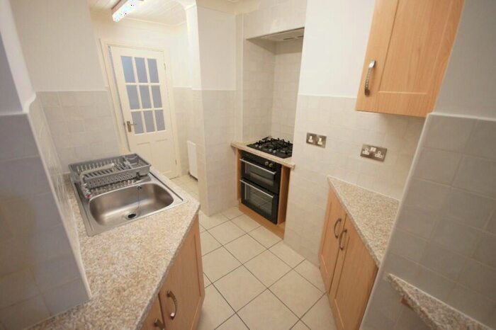 1 Bedroom Flat To Rent In Fairfax Road, Leeds, West Yorkshire, LS11