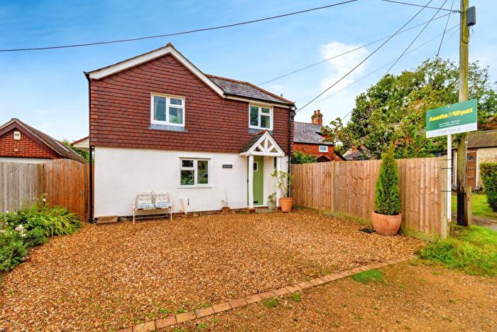 3 Bedroom Detached House For Sale In Pikes Hill, Lyndhurst, Hampshire, SO43