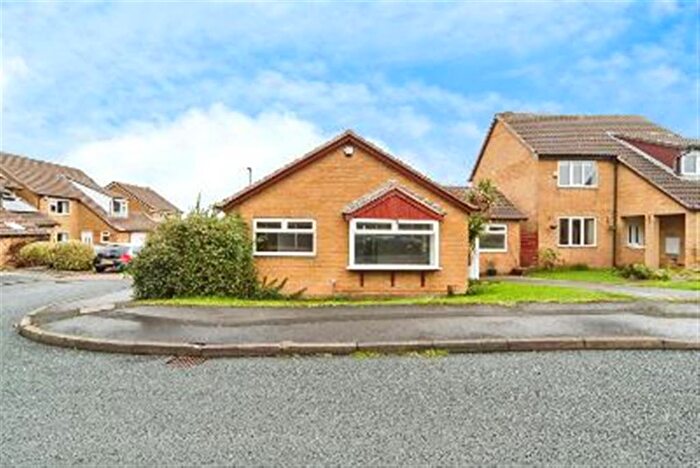 3 Bedroom Bungalow To Rent In Carnoustie Grove, Bingley, BD16