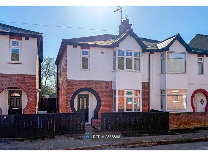 3 Bedroom Semi-Detached House To Rent In Smith St, Newark, NG24