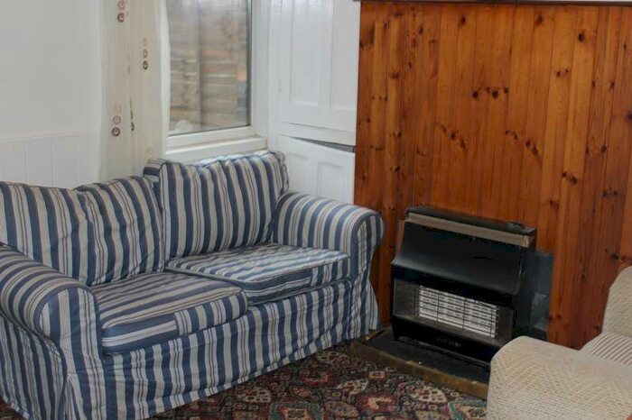 4 Bedroom Terraced House To Rent In Poulett Road, East Ham, E6