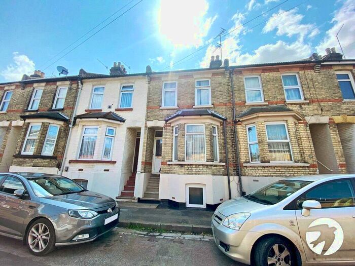 3 Bedroom Terraced House To Rent In Ernest Road, Chatham, Kent, ME4