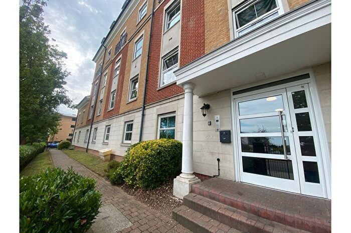 1 Bedroom Flat To Rent In Solomons Court, High Road, Finchley, London, N12