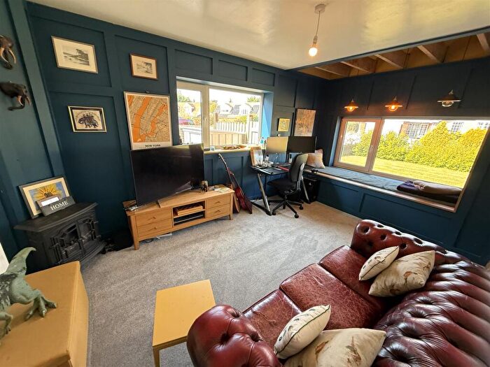 4 Bedroom Detached House For Sale In Thornton Crescent, Gayton, Wirral, CH60