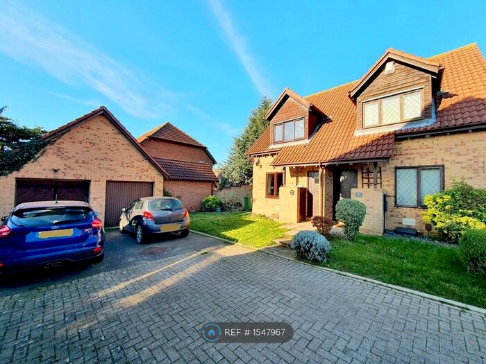 2 Bedroom Semi-Detached House To Rent In Isaacson Drive, Wavendon Gate, Milton Keynes, MK7