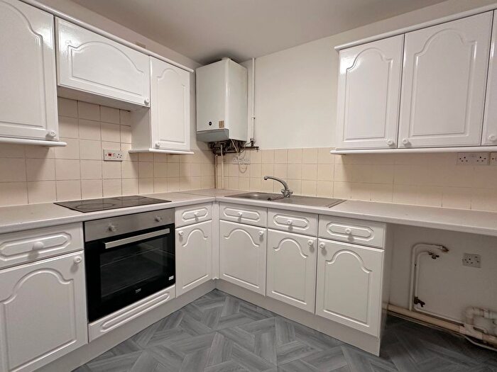 2 Bedroom Flat To Rent In Burton Road, Swadlincote, DE12