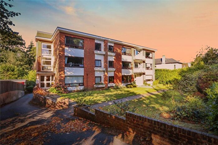 2 Bedroom Flat For Sale In Surrey Road, Bournemouth, Dorset, BH4