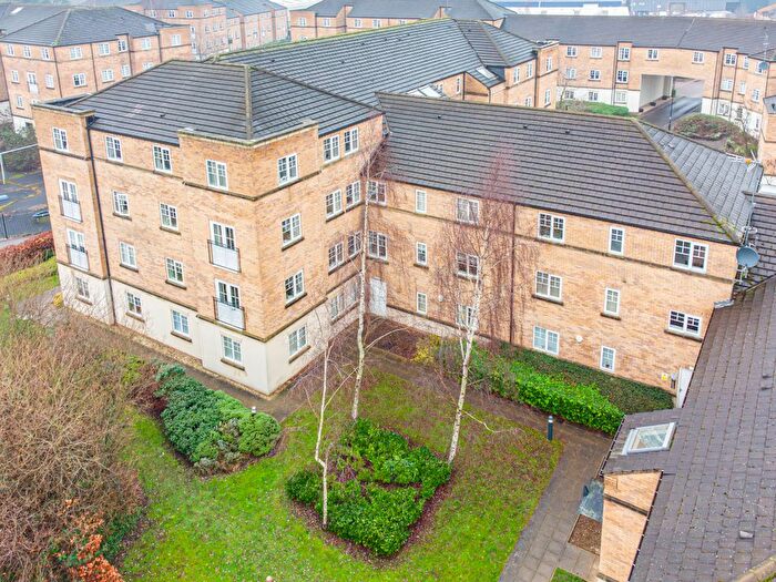 2 Bedroom Flat For Sale In Birch Close, York, YO31