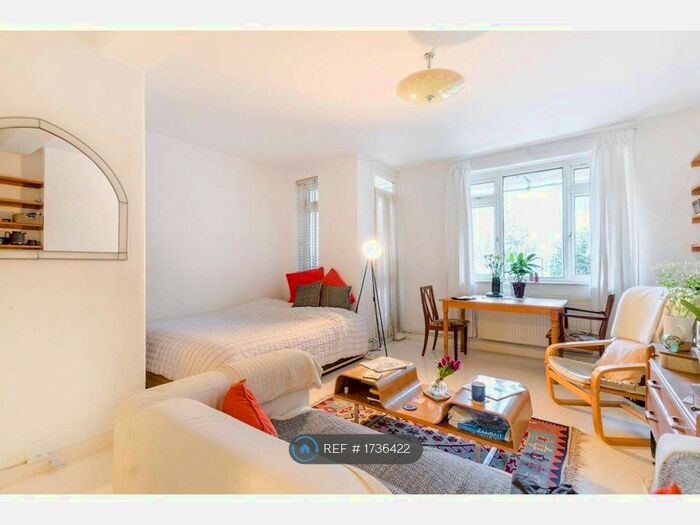 Studio To Rent In Sewardstone Road, London, E2