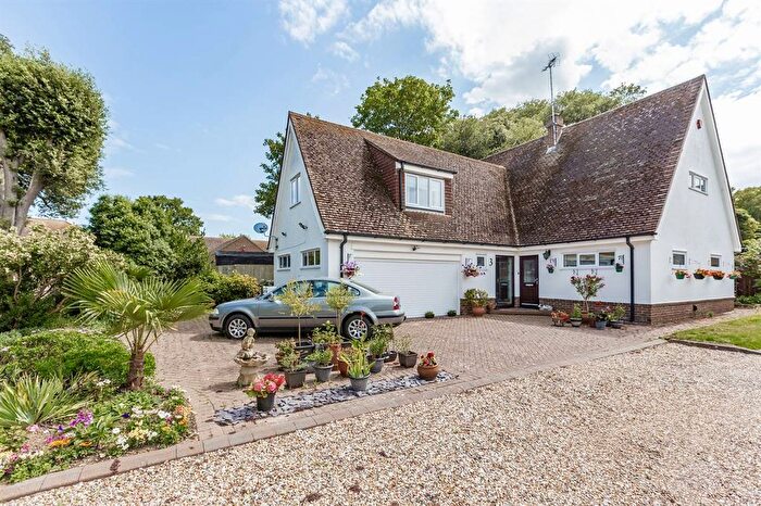 4 Bedroom Detached House For Sale In Thrupp Paddock, Broadstairs, CT10