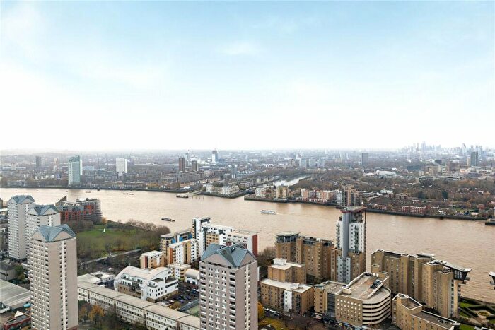 2 Bedroom Apartment To Rent In Marsh Wall, Aspen, Canary Wharf, London, E14