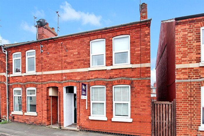 2 Bedroom End Terrace House To Rent In Robinson Road, Rushden, NN10