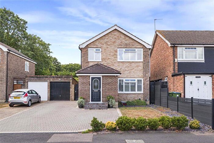 3 Bedroom Detached House For Sale In Whenman Avenue, Bexley, DA5