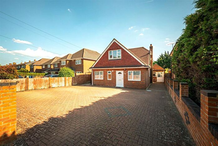 6 Bedroom Detached House For Sale In Cressex Road, High Wycombe, HP12