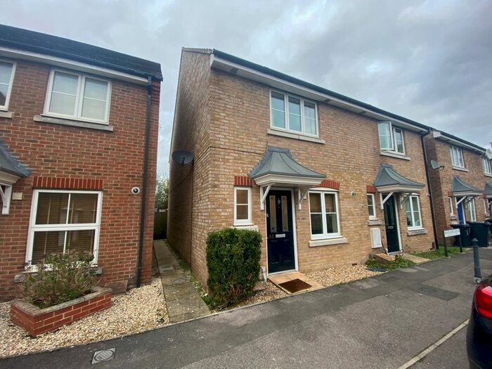 3 Bedroom Property To Rent In Headlands Grove, Swindon, SN2