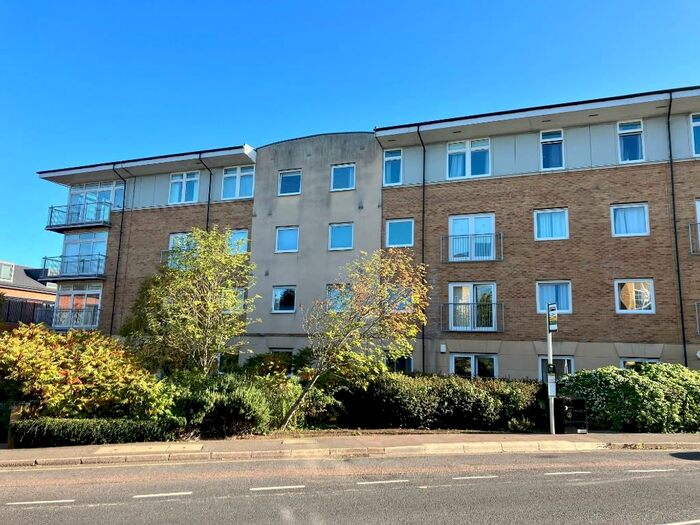 1 Bedroom Flat To Rent In Centurion Court, Camp Road, St. Albans, Hertfordshire, AL1