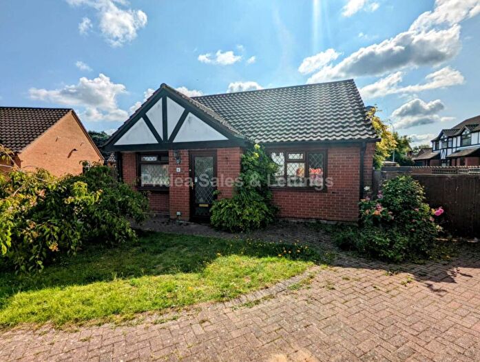 2 Bedroom Bungalow To Rent In Burnside Close, Lincoln, LN2