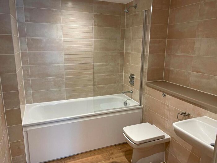 2 Bedroom Flat To Rent In Manchester Waters, Pomona Strand, Old Trafford, M16