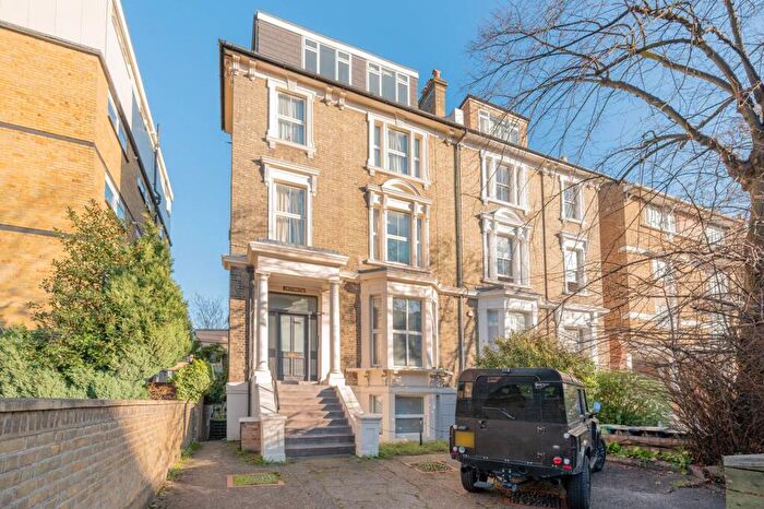 2 Bedroom Flat To Rent In Haverstock Hill, Hampstead, London, NW3