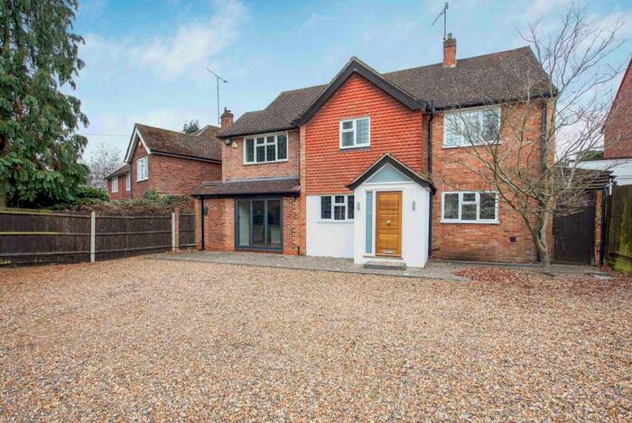 5 Bedroom Detached House To Rent In Brooklands Road, Weybridge, KT13