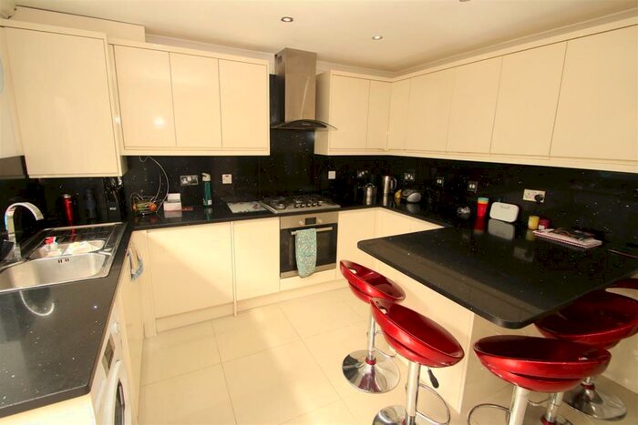 4 Bedroom Terraced House To Rent In Argyll Road, Hemel Hempstead, HP2