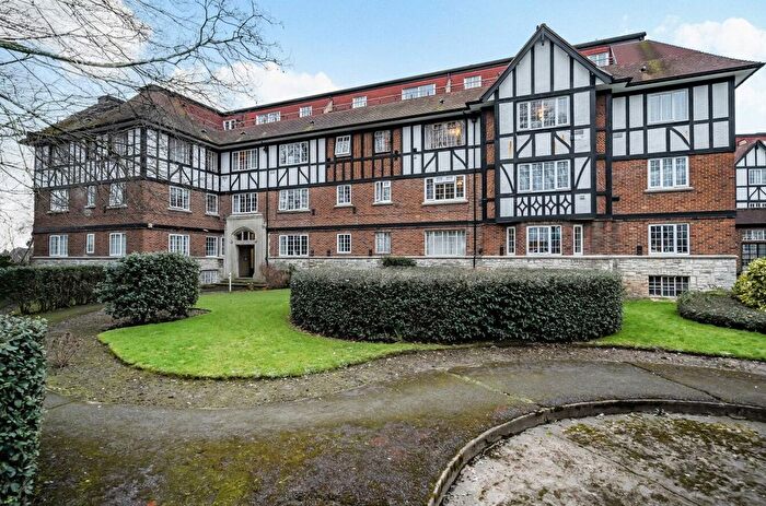 1 Bedroom Flat To Rent In Millbrook Road East, Southampton, Hampshire, SO15