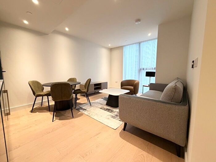 2 Bedroom Flat To Rent In Marsh Wall, London, E14