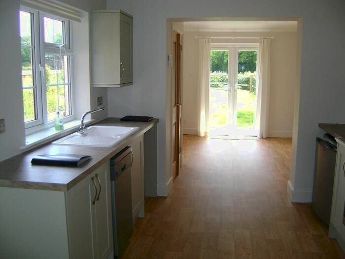 2 Bedroom Cottage To Rent In Killinghurst Lane, Haslemere, GU27