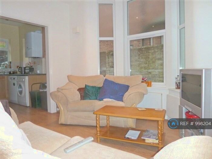 6 Bedroom Terraced House To Rent In Polsloe Rd, Exeter, EX1