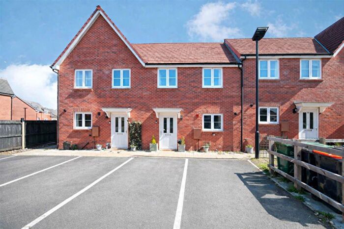 3 Bedroom Terraced House For Sale In The Baulk, Houghton Regis, LU5