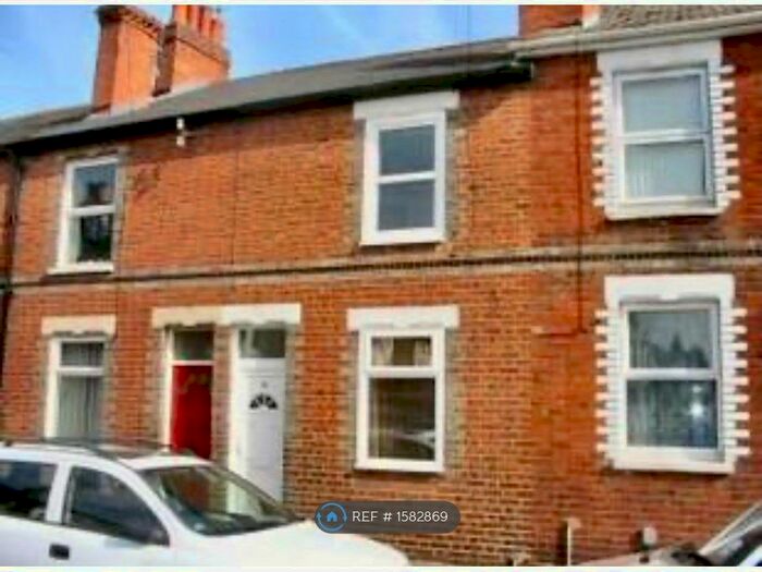 2 Bedroom Terraced House To Rent In Little Johns Lane, Reading, RG30