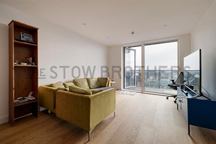 2 Bedroom Flat To Rent In East Central Apartments, Walthamstow, E17