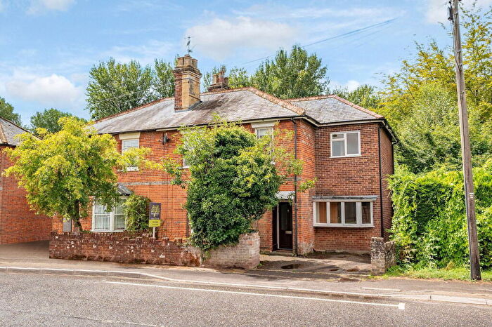 4 Bedroom Semi-Detached House For Sale In Winchester Road, Whitchurch, RG28