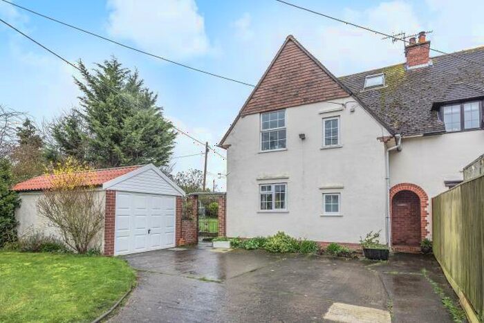 2 Bedroom Semi-Detached House To Rent In Cholsey, Oxfordshire, OX10