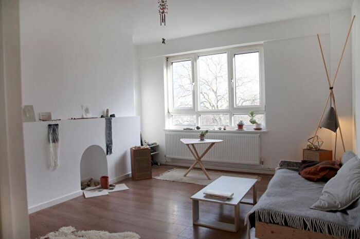 1 Bedroom Apartment For Sale In Approach Road, Reynolds House Approach Road, E2