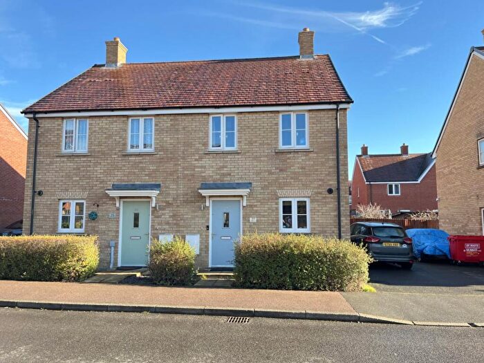 2 Bedroom Semi-Detached House For Sale In Grange Drive, Stotfold, SG5