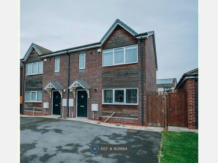 3 Bedroom Semi-Detached House To Rent In Lakeland Walk, Hartlepool, TS25