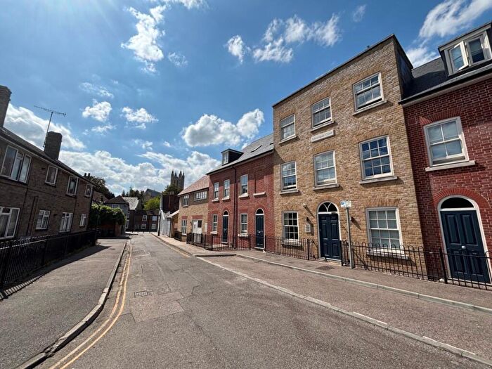Flat To Rent In Havelock Street, Canterbury, CT1