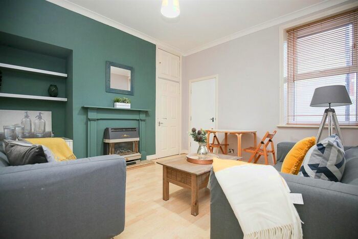 3 Bedroom Flat To Rent In Bayswater Road, Jesmond, Newcastle Upon Tyne, NE2