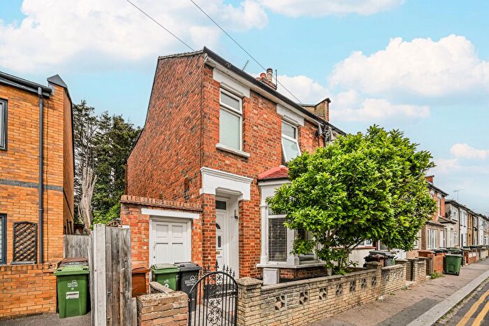 2 Bedroom End Of Terrace House For Sale In Mayfield Road, Walthamstow, London, E17